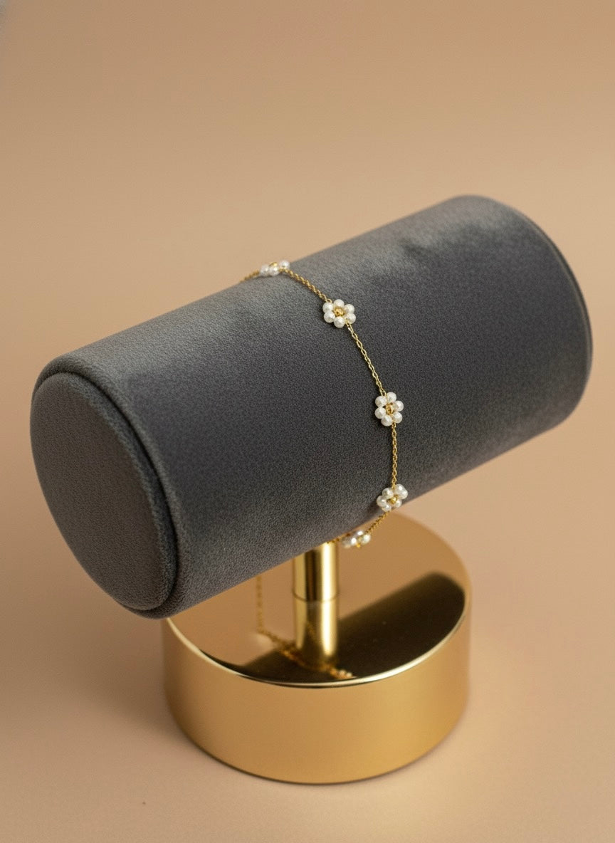 Daisy Pearl Bloom Bracelet