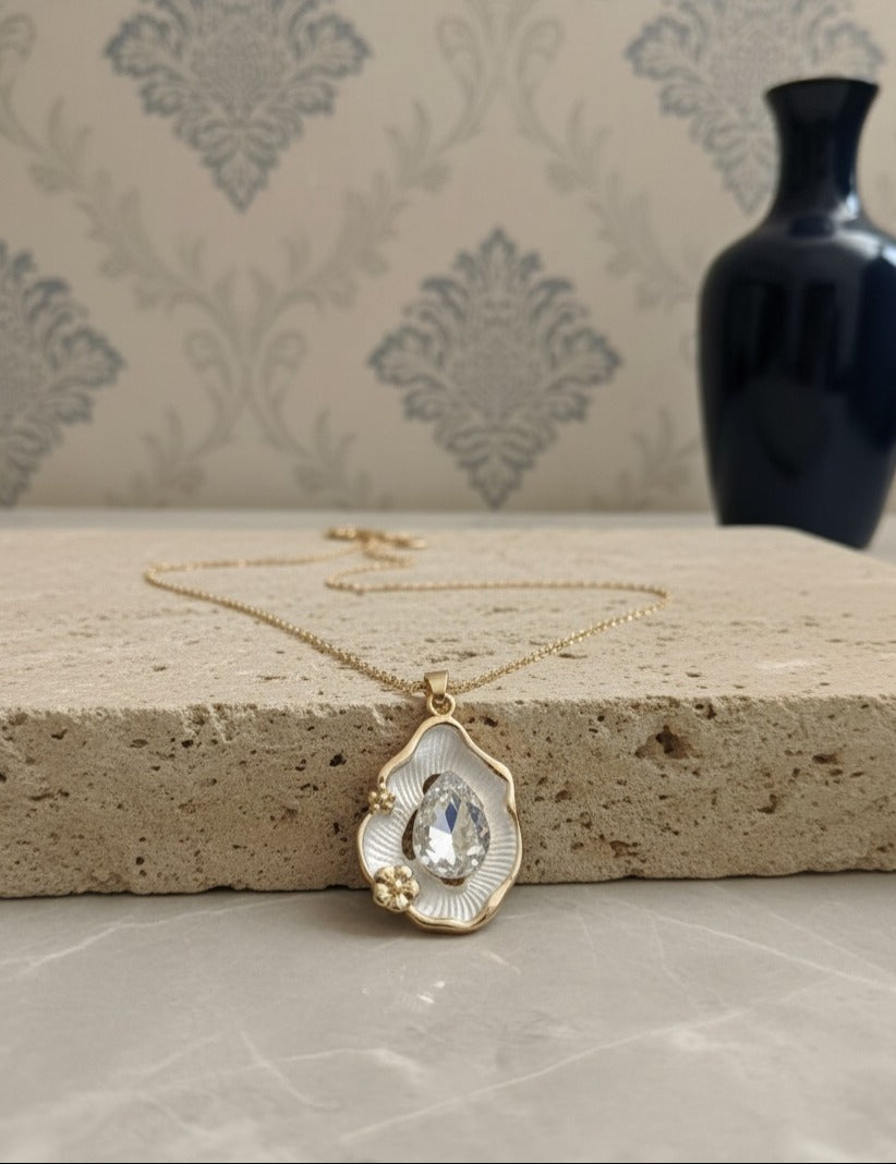 Oyster Glow Crystal Necklace