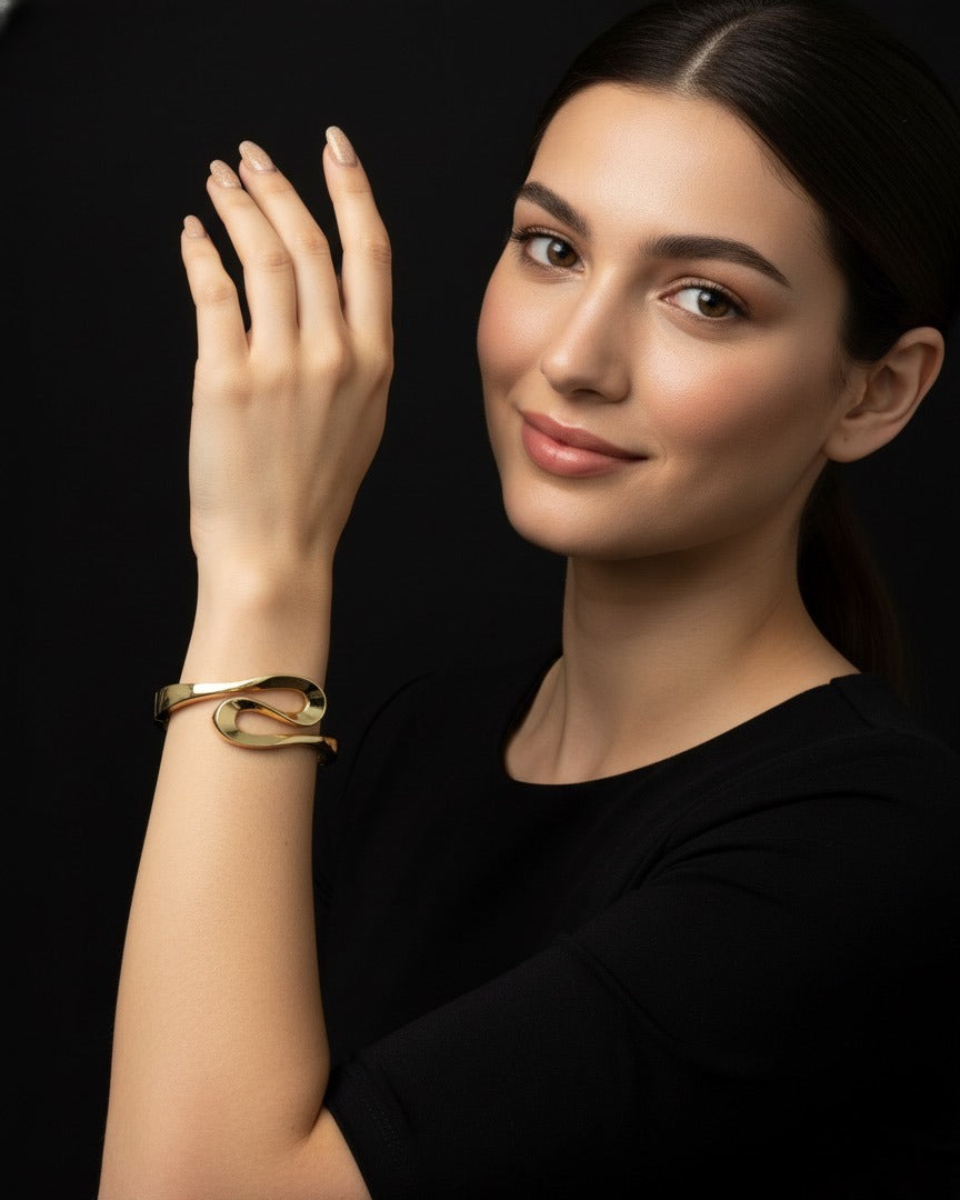 Eternal Loop Gold Cuff Bracelet