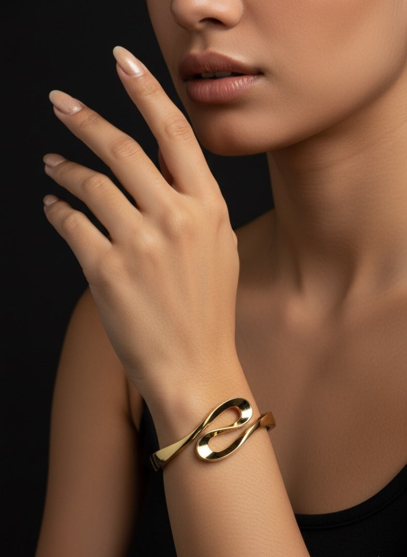 Eternal Loop Gold Cuff Bracelet