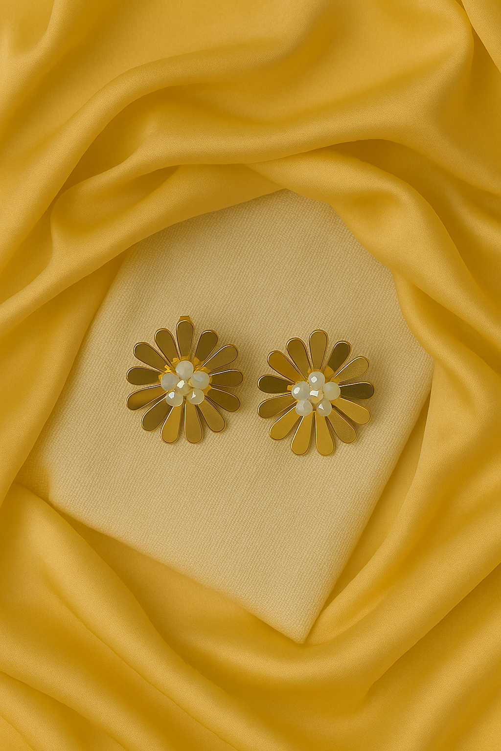 Golden Daisy Bloom Studs