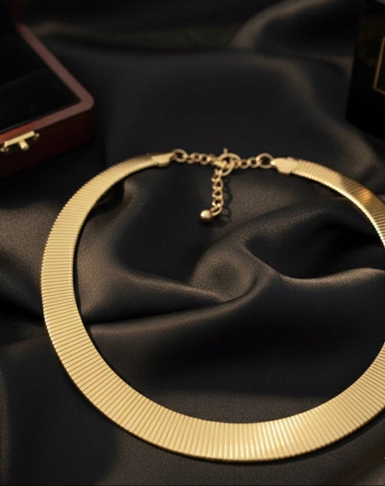 Classic Gold Collar Necklace