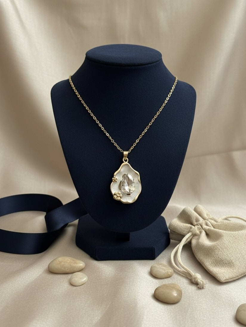 Oyster Glow Crystal Necklace