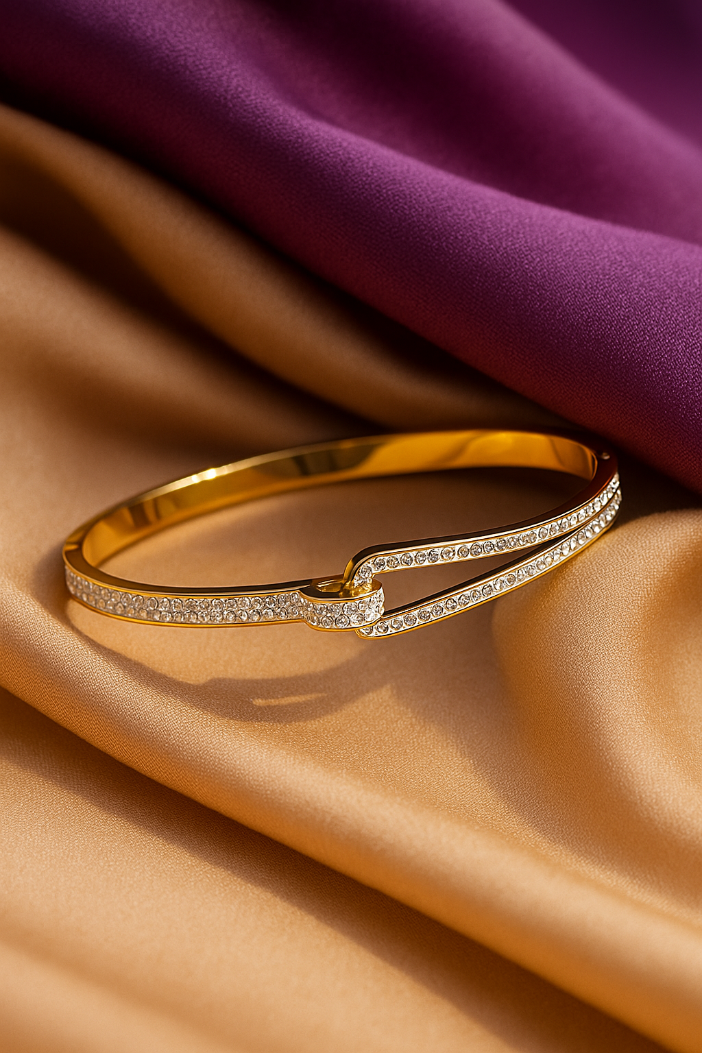 Luxe Loop Diamond Bracelet