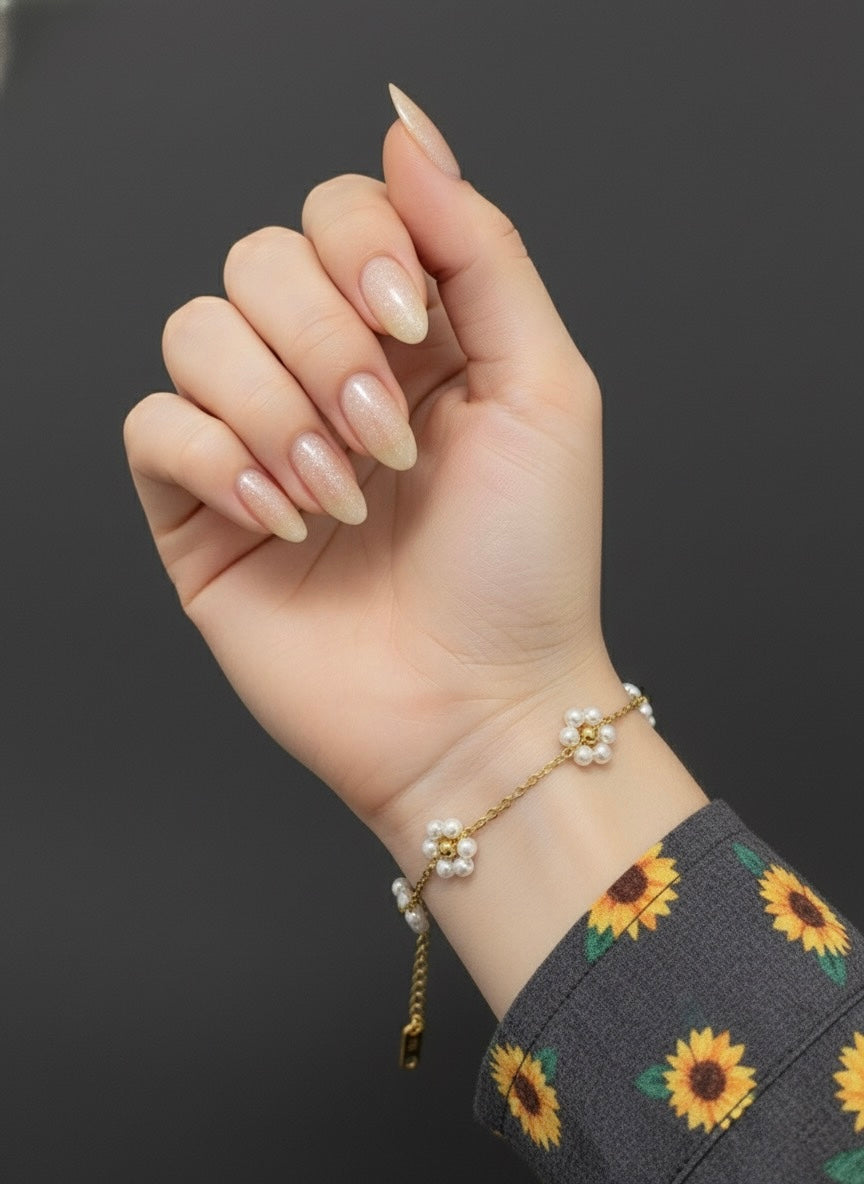 Daisy Pearl Bloom Bracelet